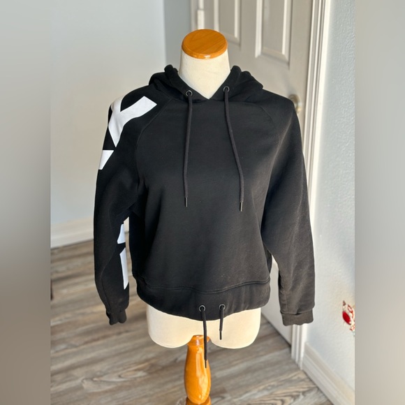 Zyia Active Cropped Hoodie - Picture 3 of 6